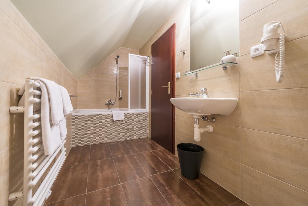 Hotel Skanzen 벨레라드 객실 사진